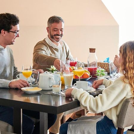 Lisbon Five Stars Apartments Bica Bagian luar foto