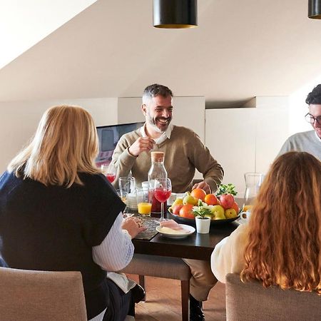 Lisbon Five Stars Apartments Bica Bagian luar foto