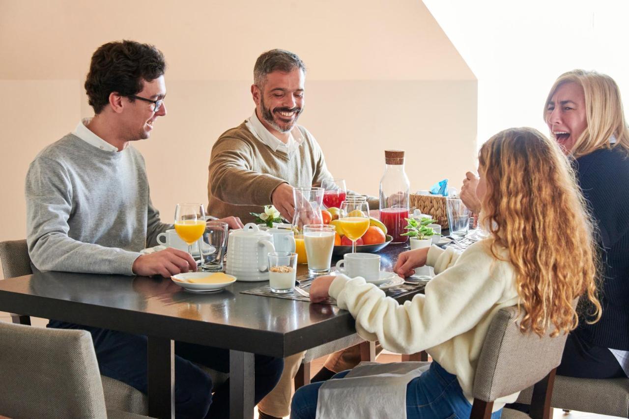 Lisbon Five Stars Apartments Bica Bagian luar foto