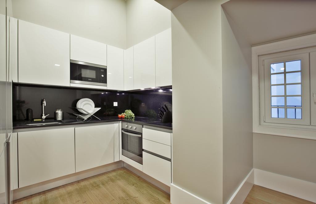 Lisbon Five Stars Apartments Bica Bagian luar foto