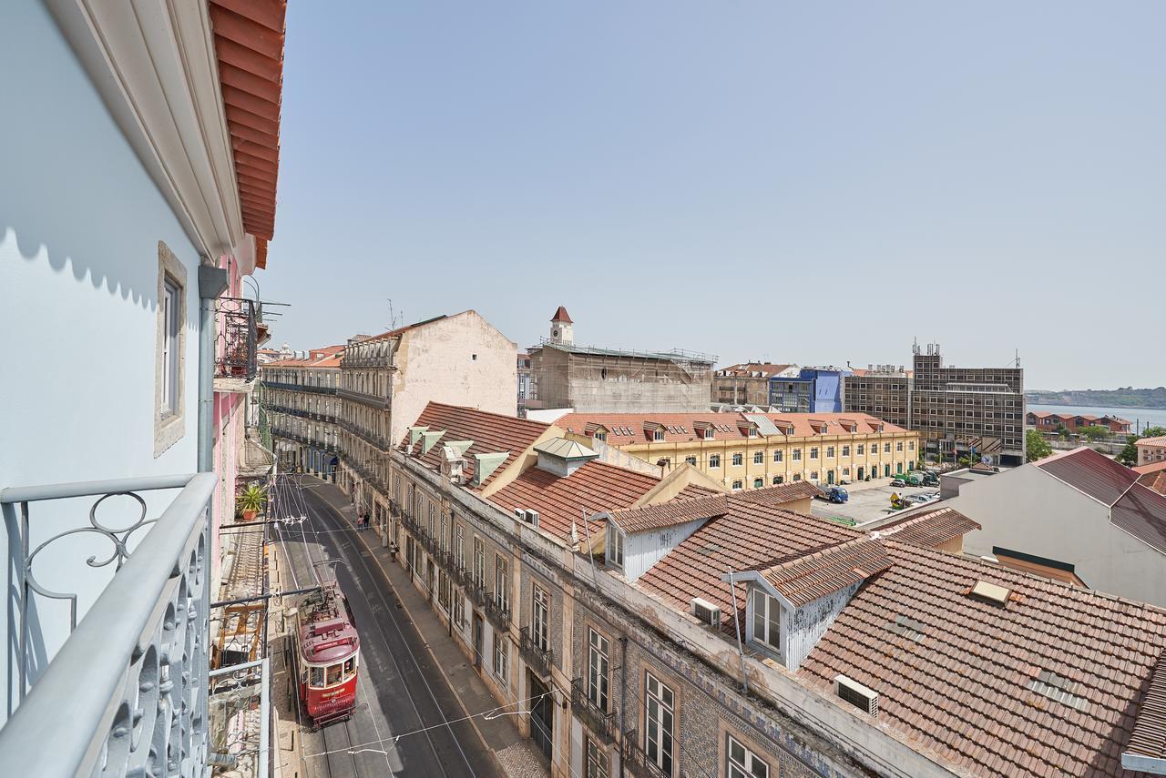 Lisbon Five Stars Apartments Bica Bagian luar foto