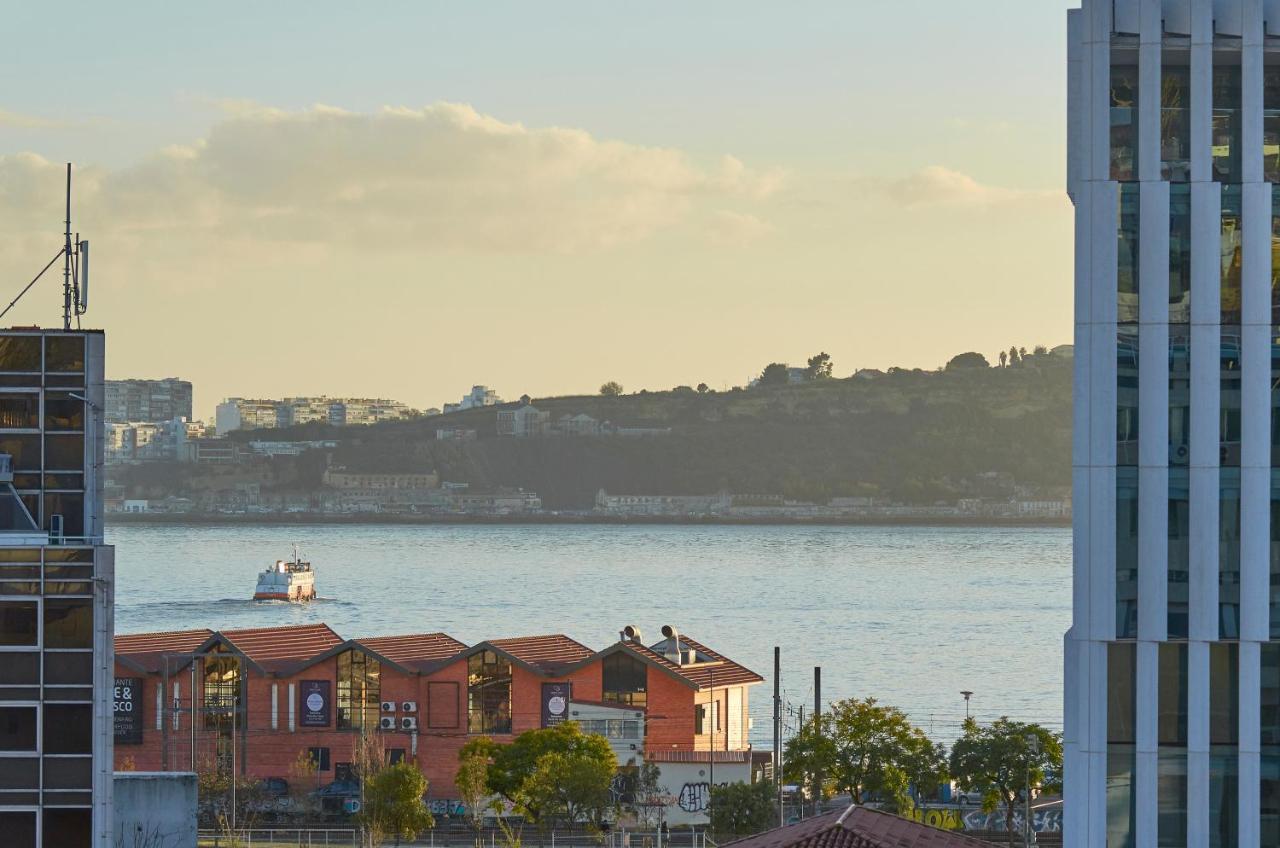 Lisbon Five Stars Apartments Bica Bagian luar foto