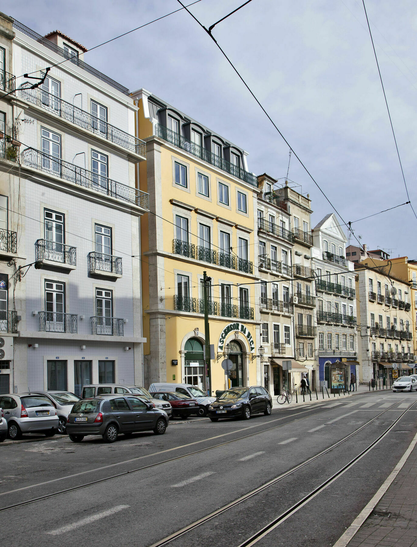 Lisbon Five Stars Apartments Bica Bagian luar foto