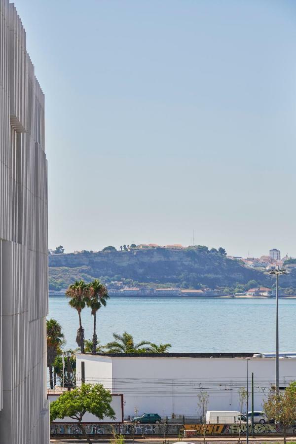 Lisbon Five Stars Apartments Bica Bagian luar foto