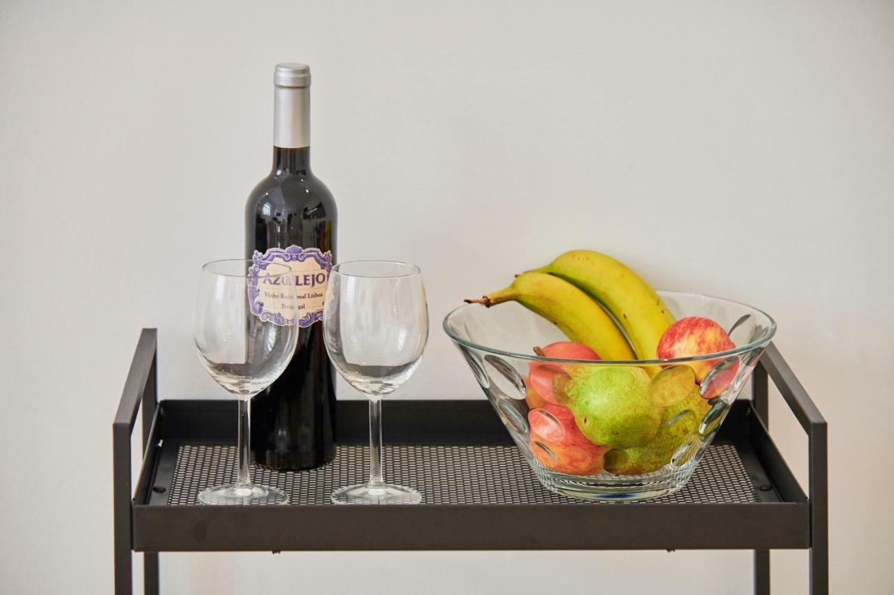 Lisbon Five Stars Apartments Bica Bagian luar foto